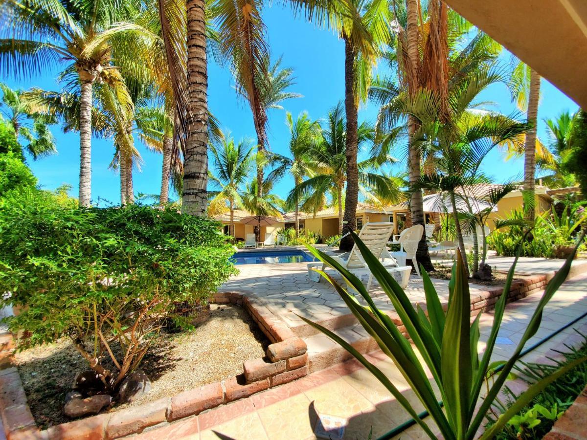 לורטו Coco Cabanas And Casitas Vacation Rentals מראה חיצוני תמונה